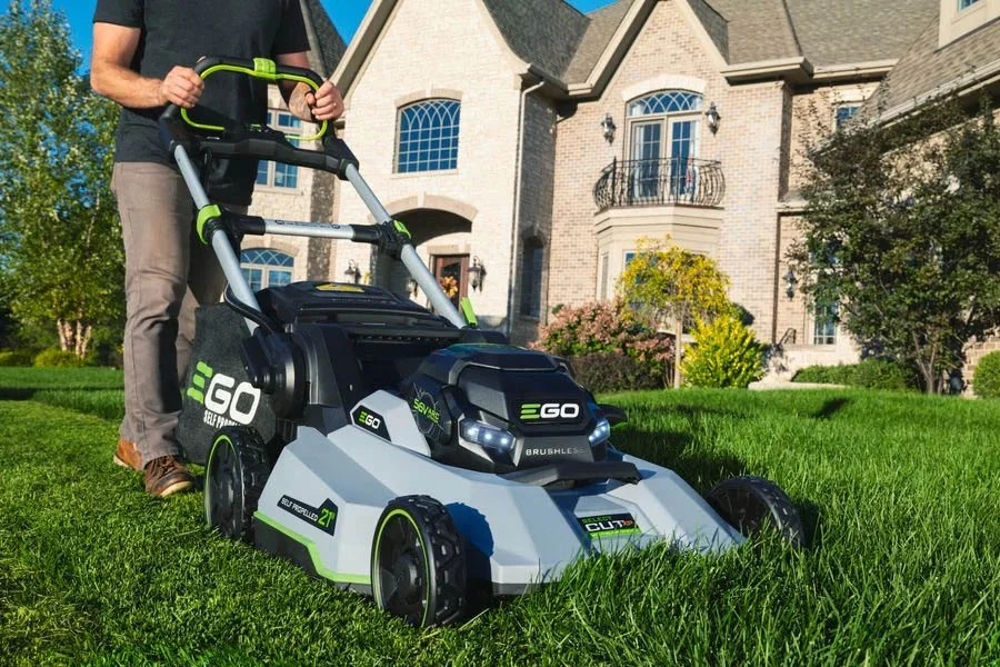 electric start lawn mowers self propelled